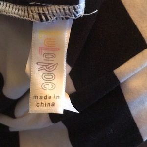 LuLaRoe Pants - LuLaRoe Tall & Curvy striped leggings LuLaRoe Pants - LuLaRoe Tall & Curvy striped leggings